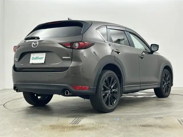 マツダ ＣＸ－５ XD ブラックトーンエディション 岡山県 2021(令3)年 5.5万km チタニウムフラッシュマイカ ドライビングポジションサポートパッケージ/　・運転席10wayパワーシート＆シートメモリー/　・運転席、助手席シートヒーター/　・ステアリングヒーター/360°ビュー・モニター/サンルーフ /BOSEサウンド/純正ナビ/地デジ/Bluetooth/USB/純正フロアマット/パワーバックドア/レーダークルーズコントロール/衝突軽減ブレーキ/ハーフレザーシート /LEDヘッドライト/ヘッドアップディスプレイ/ブラインドスポットモニター/プッシュスタート /スマートキー /4WD