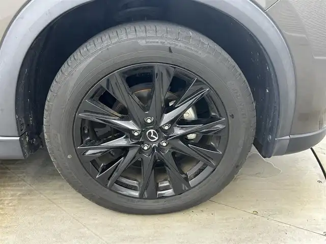 マツダ ＣＸ－５ XD ブラックトーンエディション 岡山県 2021(令3)年 5.5万km チタニウムフラッシュマイカ ドライビングポジションサポートパッケージ/　・運転席10wayパワーシート＆シートメモリー/　・運転席、助手席シートヒーター/　・ステアリングヒーター/360°ビュー・モニター/サンルーフ /BOSEサウンド/純正ナビ/地デジ/Bluetooth/USB/純正フロアマット/パワーバックドア/レーダークルーズコントロール/衝突軽減ブレーキ/ハーフレザーシート /LEDヘッドライト/ヘッドアップディスプレイ/ブラインドスポットモニター/プッシュスタート /スマートキー /4WD