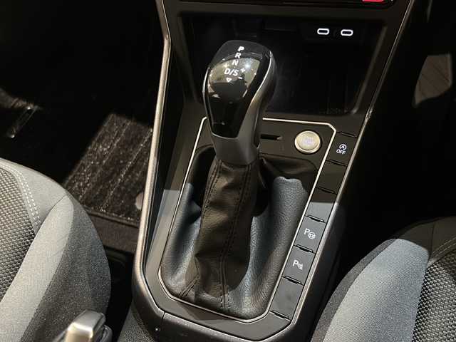 フォルクスワーゲン ＶＷ ポロ TSI スタイル 新潟県 2023(令5)年 0.7万km ディープブラックパールエフェクト アダプティブクルーズコントロール/プリクラッシュブレーキシステム/駐車支援システム/パークディスタンスコントロール/エレクトロニック・スタビリティ・コントロール/パドルシフト/レーンキープアシストシステム/ブレーキアシスト/ドライバー疲労検知システム/バックカメラ/LEDマトリックスヘッドライト/レインセンサー/ETC2.0/USBポート（Type-C）/アイドリングストップ/プッシュスタート/Bluetooth/AM/FM
