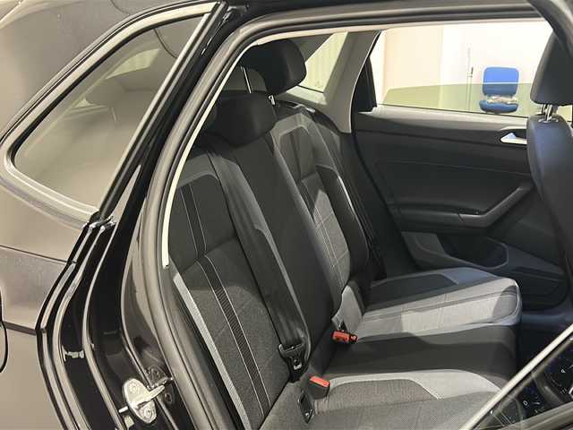 フォルクスワーゲン ＶＷ ポロ TSI スタイル 新潟県 2023(令5)年 0.7万km ディープブラックパールエフェクト アダプティブクルーズコントロール/プリクラッシュブレーキシステム/駐車支援システム/パークディスタンスコントロール/エレクトロニック・スタビリティ・コントロール/パドルシフト/レーンキープアシストシステム/ブレーキアシスト/ドライバー疲労検知システム/バックカメラ/LEDマトリックスヘッドライト/レインセンサー/ETC2.0/USBポート（Type-C）/アイドリングストップ/プッシュスタート/Bluetooth/AM/FM