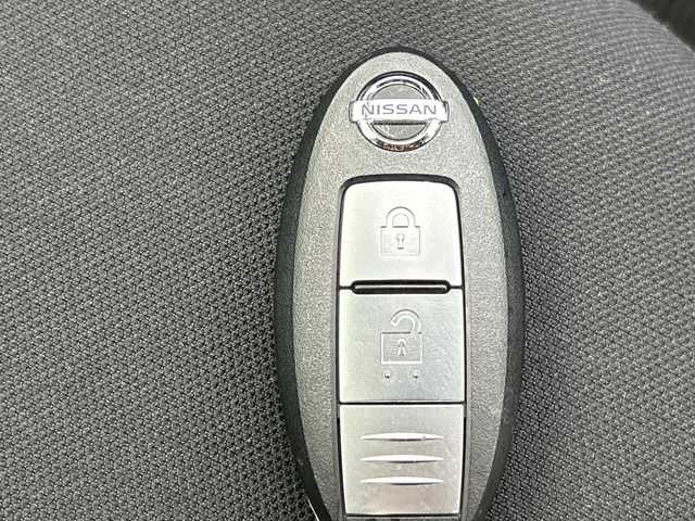 日産 ノート X 千葉県 2019(平31)年 1.2万km ブリリアントホワイトパール ナビMM318D-W 全方位カメラ デジタルインナーミラー ドラレコ BT DVD フルセグTV 音楽録音 エマブレ アイドリングストップ 横滑り防止 スマートキー プッシュスタート マット