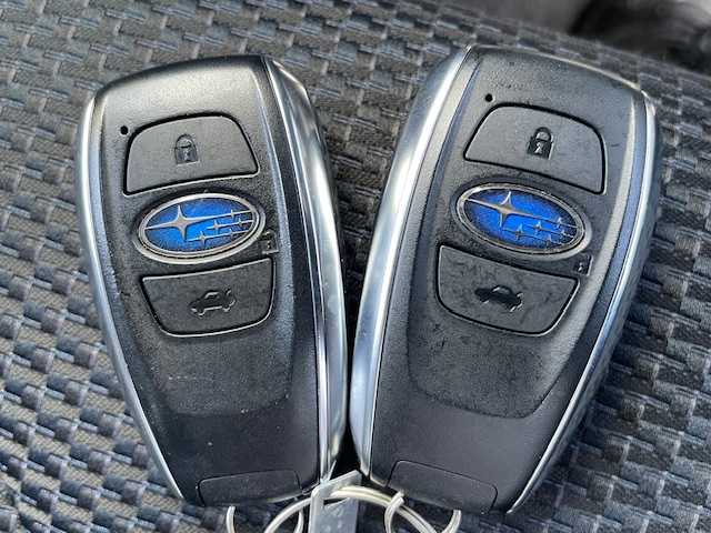 スバル フォレスター プレミアム 宮城県 2018(平30)年 7.6万km ホライゾンブルーP 登録時走行距離75690kｍ/アラウンドビューモニター/クルーズコントロール（追従走行あり）/レーンキープアシスト/パワーバックドア/アイドリングストップ/横滑り防止装置/ビルトインETC/衝突軽減システム/電動パーキング/パワーシート（全席）/シートヒーター（全席）/ハーフレザーシート/ステアリングリモコン/メモリーシート（D席）/デジタルインナーミラー/純正ナビ/フルセグTV・Bluetooth・AM・FM・USB/ステアリングヒーター/ステアリングリモコン/ウインカーミラー/ドアバイザー/純正アルミホイール/純正LEDヘッドライト/フォグランプ