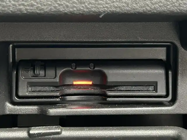 日産 セレナ ハイウェイスター 千葉県 2016(平28)年 5.6万km ブリリアントホワイトパール 禁煙車/衝突軽減ブレーキ/プロパイロット/前方衝突予測警報/踏み間違い衝突防止アシスト/LEDヘッドライト/インテリジェントルームミラー/両側パワースライドドア/純正7インチナビ/CD/DVD/Bluetooth/フルセグ/アラウンドビューモニター/レーダークルーズコントロール/純正16インチアルミホイール/オートエアコン/プッシュスタート/スマートキー