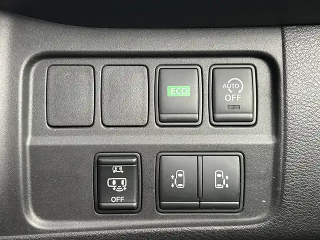 日産 セレナ ハイウェイスター 千葉県 2016(平28)年 5.6万km ブリリアントホワイトパール 禁煙車/衝突軽減ブレーキ/プロパイロット/前方衝突予測警報/踏み間違い衝突防止アシスト/LEDヘッドライト/インテリジェントルームミラー/両側パワースライドドア/純正7インチナビ/CD/DVD/Bluetooth/フルセグ/アラウンドビューモニター/レーダークルーズコントロール/純正16インチアルミホイール/オートエアコン/プッシュスタート/スマートキー