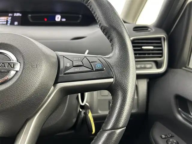 日産 セレナ ハイウェイスター 千葉県 2016(平28)年 5.6万km ブリリアントホワイトパール 禁煙車/衝突軽減ブレーキ/プロパイロット/前方衝突予測警報/踏み間違い衝突防止アシスト/LEDヘッドライト/インテリジェントルームミラー/両側パワースライドドア/純正7インチナビ/CD/DVD/Bluetooth/フルセグ/アラウンドビューモニター/レーダークルーズコントロール/純正16インチアルミホイール/オートエアコン/プッシュスタート/スマートキー