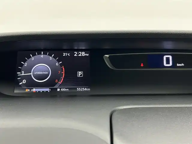 日産 セレナ ハイウェイスター 千葉県 2016(平28)年 5.6万km ブリリアントホワイトパール 禁煙車/衝突軽減ブレーキ/プロパイロット/前方衝突予測警報/踏み間違い衝突防止アシスト/LEDヘッドライト/インテリジェントルームミラー/両側パワースライドドア/純正7インチナビ/CD/DVD/Bluetooth/フルセグ/アラウンドビューモニター/レーダークルーズコントロール/純正16インチアルミホイール/オートエアコン/プッシュスタート/スマートキー