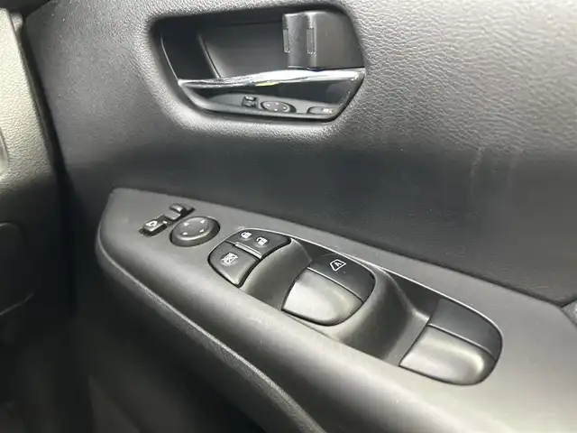 日産 セレナ ハイウェイスター 千葉県 2016(平28)年 5.6万km ブリリアントホワイトパール 禁煙車/衝突軽減ブレーキ/プロパイロット/前方衝突予測警報/踏み間違い衝突防止アシスト/LEDヘッドライト/インテリジェントルームミラー/両側パワースライドドア/純正7インチナビ/CD/DVD/Bluetooth/フルセグ/アラウンドビューモニター/レーダークルーズコントロール/純正16インチアルミホイール/オートエアコン/プッシュスタート/スマートキー