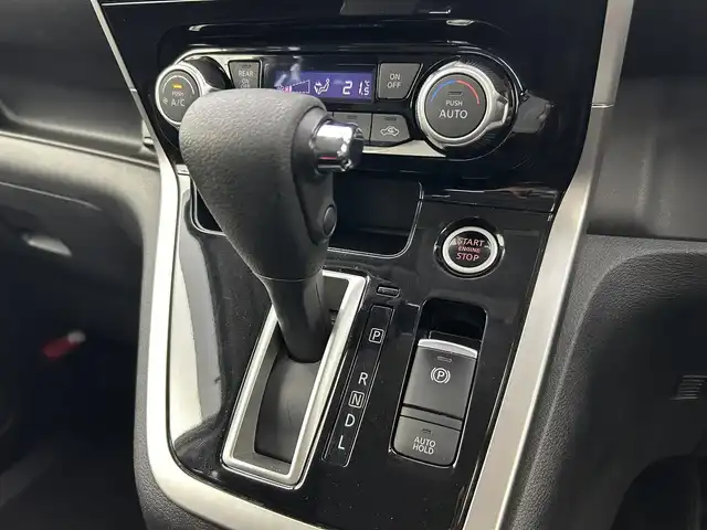 日産 セレナ ハイウェイスター 千葉県 2016(平28)年 5.6万km ブリリアントホワイトパール 禁煙車/衝突軽減ブレーキ/プロパイロット/前方衝突予測警報/踏み間違い衝突防止アシスト/LEDヘッドライト/インテリジェントルームミラー/両側パワースライドドア/純正7インチナビ/CD/DVD/Bluetooth/フルセグ/アラウンドビューモニター/レーダークルーズコントロール/純正16インチアルミホイール/オートエアコン/プッシュスタート/スマートキー