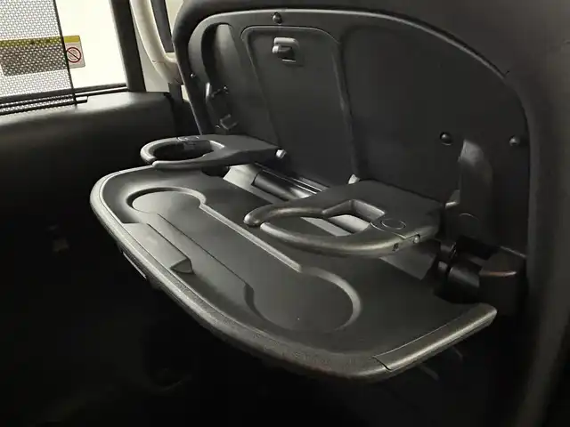 日産 セレナ ハイウェイスター 千葉県 2016(平28)年 5.6万km ブリリアントホワイトパール 禁煙車/衝突軽減ブレーキ/プロパイロット/前方衝突予測警報/踏み間違い衝突防止アシスト/LEDヘッドライト/インテリジェントルームミラー/両側パワースライドドア/純正7インチナビ/CD/DVD/Bluetooth/フルセグ/アラウンドビューモニター/レーダークルーズコントロール/純正16インチアルミホイール/オートエアコン/プッシュスタート/スマートキー