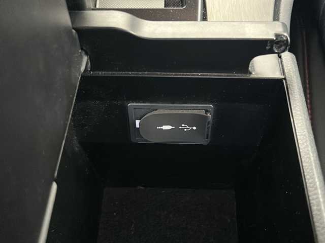 レクサス ＵＸ 250h Fスポーツ 神奈川県 2019(平31)年 6.9万km ホワイトノーヴァガラスフレーク ワンオーナー/サンルーフ/純正ナビ(CD/DVD/SD/USB/AUX/BT/フルセグTV)/バックカメラ/黒レザーシート/衝突被害軽減ブレーキ/レーンキープアシスト/オートハイビーム/クリアランスソナー/ブラインドスポットモニター/レーダークルーズコントロール/パドルシフト/D/N席パワーシート(D席メモリー機能)/D/N席シートヒーター・シートエアコン/ステアリングヒーター/アクティブサウンドコントロール/パワーバックドア/ビルトインETC2.0/ISOFIX/スペアスマートキー×1・カードキー×1/保証書/取扱説明書