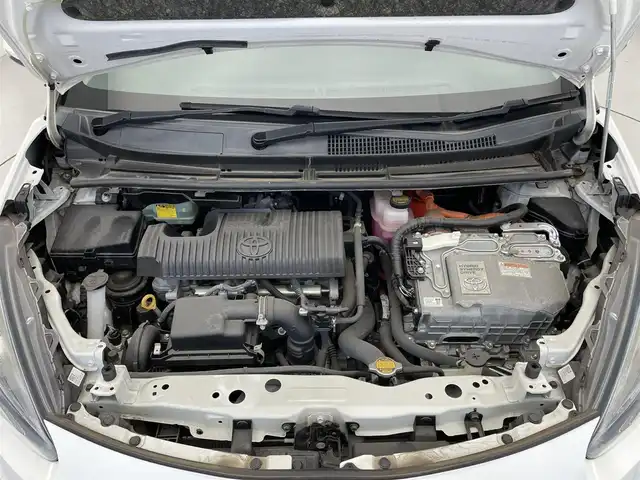 トヨタ シエンタ ハイブリッド G 大阪府 2017(平29)年 3.1万km ホワイトパールクリスタルシャイン 純正７インチナビ/Bluetooth/CD/DVD/フルセグ/両側電動スライド/バックカメラ/LEDヘッドライト/オートライト/オートハイビーム/衝突軽減/レーンキープ/シートヒーター（D/N）/360°ドラレコ/ビルトインETC/純正マット/ドアバイザー/プッシュスタート/スマートキー/ステアリングリモコン