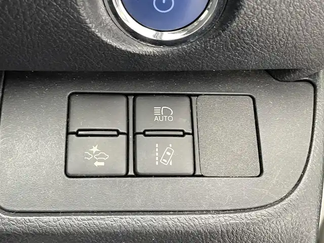 トヨタ シエンタ ハイブリッド G 大阪府 2017(平29)年 3.1万km ホワイトパールクリスタルシャイン 純正７インチナビ/Bluetooth/CD/DVD/フルセグ/両側電動スライド/バックカメラ/LEDヘッドライト/オートライト/オートハイビーム/衝突軽減/レーンキープ/シートヒーター（D/N）/360°ドラレコ/ビルトインETC/純正マット/ドアバイザー/プッシュスタート/スマートキー/ステアリングリモコン