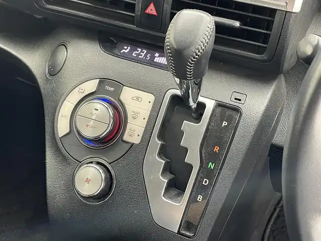 トヨタ シエンタ ハイブリッド G 大阪府 2017(平29)年 3.1万km ホワイトパールクリスタルシャイン 純正７インチナビ/Bluetooth/CD/DVD/フルセグ/両側電動スライド/バックカメラ/LEDヘッドライト/オートライト/オートハイビーム/衝突軽減/レーンキープ/シートヒーター（D/N）/360°ドラレコ/ビルトインETC/純正マット/ドアバイザー/プッシュスタート/スマートキー/ステアリングリモコン