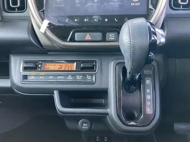 スズキ ハスラー Jスタイル Ⅱ 香川県 2022(令4)年 3.7万km シフォンアイボリーメタリック/ガンメタリック2トーン 登録時走行距離：36700km/メーカー純正9型メモリナビ/　CD DVD BT フルセグTV/全方位カメラ/デュアルカメラブレーキサポート/レーダークルーズコントロール/レーンキープアシスト/クリアランスソナー/アイドリングストップ/横滑り防止装置/LEDヘッドライト/オートライト/フォグランプ/純正15インチアルミホイール/ルーフレール/ビルトインETC/前後ドライブレコーダー/ハーフレザーシート/シートヒーター/革巻きステアリング/ステアリングスイッチ/プッシュスタート/スマートキー/スペアキー/取扱説明書/新車時保証書