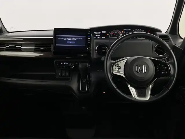 ホンダ Ｎ ＢＯＸ カスタム G L ターボ ホンダセンシング 新潟県 2018(平30)年 5.5万km プラチナホワイトパール ワンオーナー/衝突被害軽減システム/レーンキープアシスト/純正8インチナビ/　（フルセグTV/BT/CD/DVD/AM/FM）/バックカメラ/両側パワースライドドア/レーダークルーズコントロール/LEDオートライト/ハーフレザーシート/純正15インチアルミホイール/ステアリングスイッチ/アイドリングストップ/USBポート/スマートキー/ビルトインETC