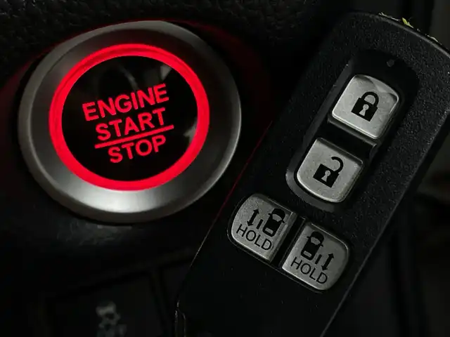 ホンダ Ｎ ＢＯＸ カスタム G L ターボ ホンダセンシング 新潟県 2018(平30)年 5.5万km プラチナホワイトパール ワンオーナー/衝突被害軽減システム/レーンキープアシスト/純正8インチナビ/　（フルセグTV/BT/CD/DVD/AM/FM）/バックカメラ/両側パワースライドドア/レーダークルーズコントロール/LEDオートライト/ハーフレザーシート/純正15インチアルミホイール/ステアリングスイッチ/アイドリングストップ/USBポート/スマートキー/ビルトインETC