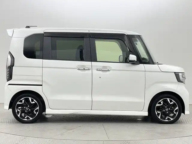 ホンダ Ｎ ＢＯＸ カスタム G L ターボ ホンダセンシング 新潟県 2018(平30)年 5.5万km プラチナホワイトパール ワンオーナー/衝突被害軽減システム/レーンキープアシスト/純正8インチナビ/　（フルセグTV/BT/CD/DVD/AM/FM）/バックカメラ/両側パワースライドドア/レーダークルーズコントロール/LEDオートライト/ハーフレザーシート/純正15インチアルミホイール/ステアリングスイッチ/アイドリングストップ/USBポート/スマートキー/ビルトインETC