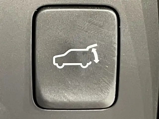 マツダ ＣＸ－５ XD Lパッケージ 愛知県 2022(令4)年 2.7万km ソウルレッドクリスタルM 純正１０．２５インチナビ/３６０°ビュー・モニター/衝突軽減ブレーキ/レーダークルーズコントロール/車線逸脱警報/クリアランスソナー/ブラインドスポットモニター/パワーバックドア/ヘッドアップディスプレイ/電動パーキングブレーキ/ブレーキホールド/パドルシフト/レザーシート/パワーシート【シートメモリー機能付】/シートヒーター/ハンドルヒーター/ドライブレコーダー/ETC/USB入力端子/アイドリングストップ/ISOFIX/純正フロアマット/純正19インチアルミホイール