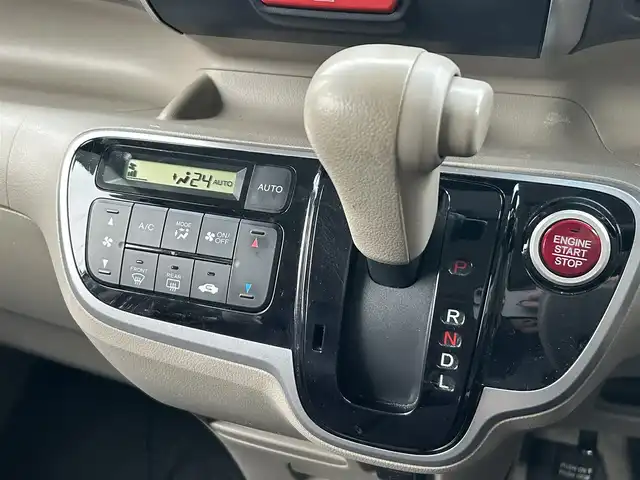 ホンダ Ｎ ＢＯＸ G Lパッケージ 東京都 2012(平24)年 9.5万km プレミアムホワイトパール 純正ナビ/Bluetoothオーディオ/フルセグTV/DVD再生/純正フリップダウンモニター/バックカメラ/パワースライドドア/ETC/前後ドライブレコーダー/スマートキー×2