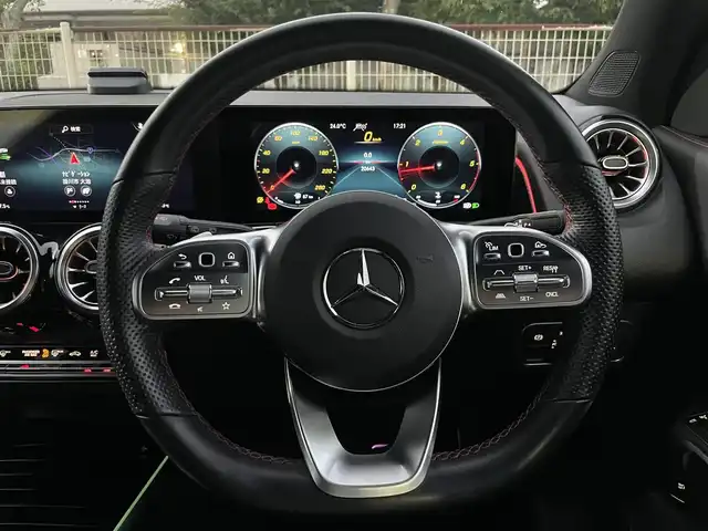 メルセデス・ベンツ Ｍ・ベンツ ＧＬＢ２００ｄ 4マチック AMGライン 静岡県 2022(令4)年 2.1万km デジタルホワイト レーダーセーフティパッケージ/・アクティブディスタンスアシスト/・アクティブブレーキアシスト/・衝突軽減ブレーキ/・緊急回避補助システム/・ブラインドスポット/・レーンキープアシスト/AMGライン/純正ナビ/・Bluetooth/・フルセグテレビ/・USB/360°カメラシステム/アダプティブクルーズコントロール/純正前後ドライブレコーダー/ハーフレザーシート/・前席シートヒーター/アンビエントライト/パドルシフト/ETC2.0/パワーバックドア/スペアキー