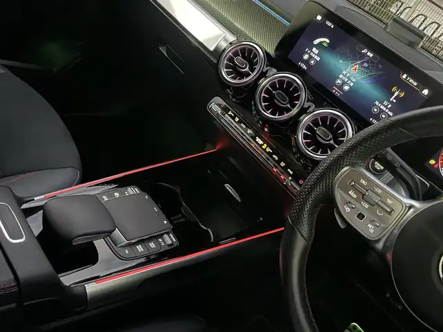 メルセデス・ベンツ Ｍ・ベンツ ＧＬＢ２００ｄ 4マチック AMGライン 静岡県 2022(令4)年 2.1万km デジタルホワイト レーダーセーフティパッケージ/・アクティブディスタンスアシスト/・アクティブブレーキアシスト/・衝突軽減ブレーキ/・緊急回避補助システム/・ブラインドスポット/・レーンキープアシスト/AMGライン/純正ナビ/・Bluetooth/・フルセグテレビ/・USB/360°カメラシステム/アダプティブクルーズコントロール/純正前後ドライブレコーダー/ハーフレザーシート/・前席シートヒーター/アンビエントライト/パドルシフト/ETC2.0/パワーバックドア/スペアキー