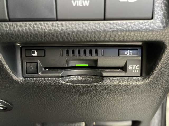 トヨタ ＲＡＶ４ G Zパッケージ 長野県 2021(令3)年 7.2万km ホワイトパールクリスタルシャイン 4WD/モデリスタエアロ/純正メモリーナビ/（AM/FM/USB/Bluetooth/フルセグTV）/トヨタセーフティセンス/・プリクラッシュセーフティ/・レーントレーシングアシスト/・レーダークルーズコントロール/・オートマチックハイビーム/・ロードサインアシスト/・パーキングサポートブレーキ/・コーナーセンサー/追従機能付きクルコン/プッシュスタートボタン/スマートキー/電動リアゲート/D席メモリ機能付きパワーシート/合皮シート/D+N席シートヒーター/LEDヘッドライト/LEDフォグ/オートライト/オートマチックハイビーム/ダウンヒルアシストコントロール/ECO/NORMAL/SPORT切替/MUD&SAND/ROCK&DIRT切替/SNOWモード/電子パーキングブレーキ/オートホールド/ステアリングスイッチ/ステアリングヒーター/電格ウインカーミラー/ライト付きバニティミラー/純正後方ドライブレコーダー/純正デジタルインナーミラー/純正フロアマット/純正19インチアルミホイール/純正ルーフレール/ラゲッジマット/ヒッチメンバー/スペアキー×1