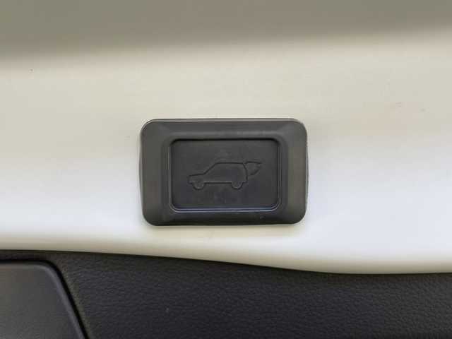 トヨタ ＲＡＶ４ G Zパッケージ 長野県 2021(令3)年 7.2万km ホワイトパールクリスタルシャイン 4WD/モデリスタエアロ/純正メモリーナビ/（AM/FM/USB/Bluetooth/フルセグTV）/トヨタセーフティセンス/・プリクラッシュセーフティ/・レーントレーシングアシスト/・レーダークルーズコントロール/・オートマチックハイビーム/・ロードサインアシスト/・パーキングサポートブレーキ/・コーナーセンサー/追従機能付きクルコン/プッシュスタートボタン/スマートキー/電動リアゲート/D席メモリ機能付きパワーシート/合皮シート/D+N席シートヒーター/LEDヘッドライト/LEDフォグ/オートライト/オートマチックハイビーム/ダウンヒルアシストコントロール/ECO/NORMAL/SPORT切替/MUD&SAND/ROCK&DIRT切替/SNOWモード/電子パーキングブレーキ/オートホールド/ステアリングスイッチ/ステアリングヒーター/電格ウインカーミラー/ライト付きバニティミラー/純正後方ドライブレコーダー/純正デジタルインナーミラー/純正フロアマット/純正19インチアルミホイール/純正ルーフレール/ラゲッジマット/ヒッチメンバー/スペアキー×1