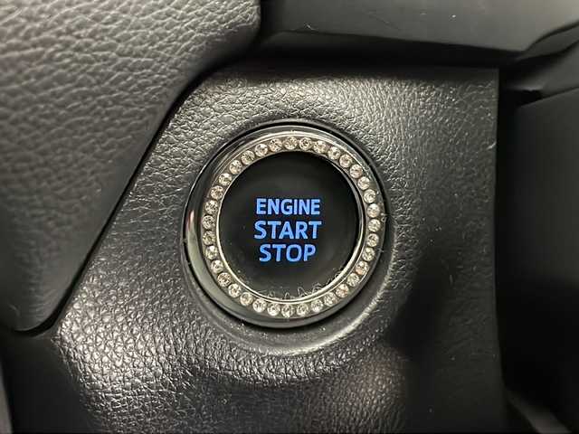 トヨタ ＲＡＶ４ G Zパッケージ 長野県 2021(令3)年 7.2万km ホワイトパールクリスタルシャイン 4WD/モデリスタエアロ/純正メモリーナビ/（AM/FM/USB/Bluetooth/フルセグTV）/トヨタセーフティセンス/・プリクラッシュセーフティ/・レーントレーシングアシスト/・レーダークルーズコントロール/・オートマチックハイビーム/・ロードサインアシスト/・パーキングサポートブレーキ/・コーナーセンサー/追従機能付きクルコン/プッシュスタートボタン/スマートキー/電動リアゲート/D席メモリ機能付きパワーシート/合皮シート/D+N席シートヒーター/LEDヘッドライト/LEDフォグ/オートライト/オートマチックハイビーム/ダウンヒルアシストコントロール/ECO/NORMAL/SPORT切替/MUD&SAND/ROCK&DIRT切替/SNOWモード/電子パーキングブレーキ/オートホールド/ステアリングスイッチ/ステアリングヒーター/電格ウインカーミラー/ライト付きバニティミラー/純正後方ドライブレコーダー/純正デジタルインナーミラー/純正フロアマット/純正19インチアルミホイール/純正ルーフレール/ラゲッジマット/ヒッチメンバー/スペアキー×1