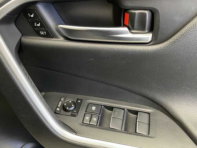 トヨタ ＲＡＶ４ G Zパッケージ 長野県 2021(令3)年 7.2万km ホワイトパールクリスタルシャイン 4WD/モデリスタエアロ/純正メモリーナビ/（AM/FM/USB/Bluetooth/フルセグTV）/トヨタセーフティセンス/・プリクラッシュセーフティ/・レーントレーシングアシスト/・レーダークルーズコントロール/・オートマチックハイビーム/・ロードサインアシスト/・パーキングサポートブレーキ/・コーナーセンサー/追従機能付きクルコン/プッシュスタートボタン/スマートキー/電動リアゲート/D席メモリ機能付きパワーシート/合皮シート/D+N席シートヒーター/LEDヘッドライト/LEDフォグ/オートライト/オートマチックハイビーム/ダウンヒルアシストコントロール/ECO/NORMAL/SPORT切替/MUD&SAND/ROCK&DIRT切替/SNOWモード/電子パーキングブレーキ/オートホールド/ステアリングスイッチ/ステアリングヒーター/電格ウインカーミラー/ライト付きバニティミラー/純正後方ドライブレコーダー/純正デジタルインナーミラー/純正フロアマット/純正19インチアルミホイール/純正ルーフレール/ラゲッジマット/ヒッチメンバー/スペアキー×1