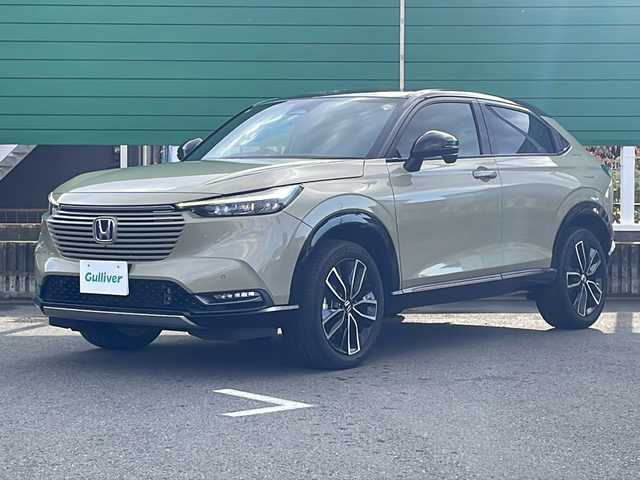 ホンダ ヴェゼル ハイブリッド e:HEV PLaY 茨城県 2021(令3)年 3.1万km サンドカーキパール 純正9インチナビ（AM/FM/Bluetooth接続/USB/フルセグTV/AppleCarPlay/AndroidAuto）/全周囲カメラ/純正ビルトインETC/パノラマルーフ/電動リアゲート/ドライブレコーダー/前席シートヒーター/前後コーナーセンサー/オートマチックハイビーム/ダウンヒルアシストコントロール/ステアリングヒーター/ブラインドスポットモニター/レーンキープアシスト/横滑り防止装置/衝突被害軽減システム