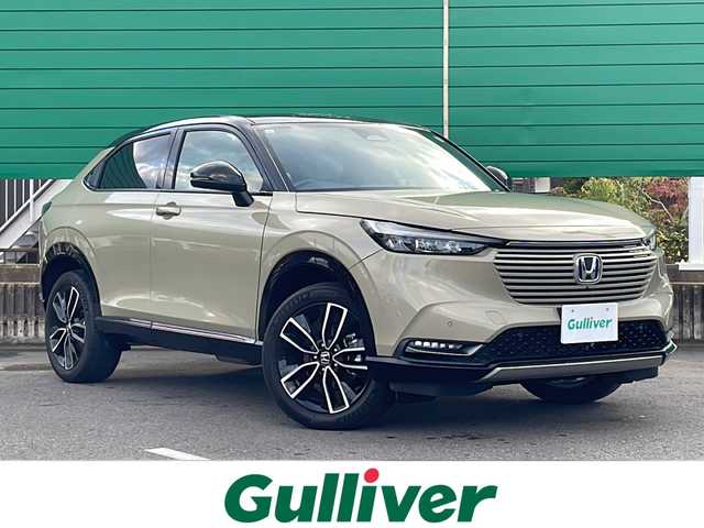 ホンダ ヴェゼル ハイブリッド e:HEV PLaY 茨城県 2021(令3)年 3.1万km サンドカーキパール 純正9インチナビ（AM/FM/Bluetooth接続/USB/フルセグTV/AppleCarPlay/AndroidAuto）/全周囲カメラ/純正ビルトインETC/パノラマルーフ/電動リアゲート/ドライブレコーダー/前席シートヒーター/前後コーナーセンサー/オートマチックハイビーム/ダウンヒルアシストコントロール/ステアリングヒーター/ブラインドスポットモニター/レーンキープアシスト/横滑り防止装置/衝突被害軽減システム