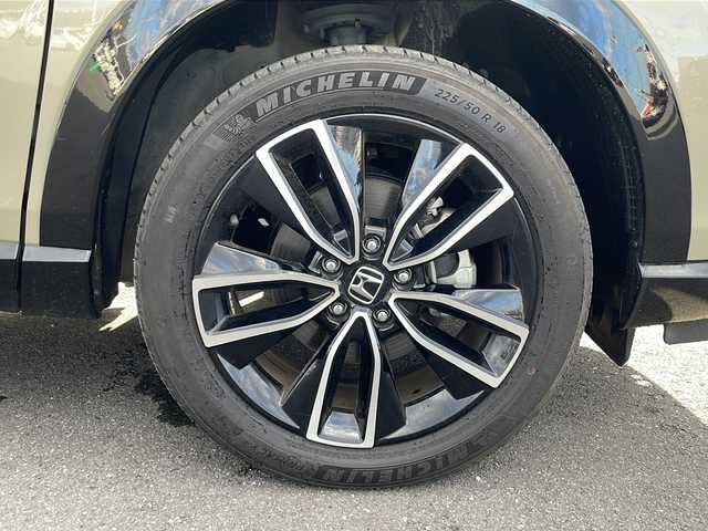 ホンダ ヴェゼル ハイブリッド e:HEV PLaY 茨城県 2021(令3)年 3.1万km サンドカーキパール 純正9インチナビ（AM/FM/Bluetooth接続/USB/フルセグTV/AppleCarPlay/AndroidAuto）/全周囲カメラ/純正ビルトインETC/パノラマルーフ/電動リアゲート/ドライブレコーダー/前席シートヒーター/前後コーナーセンサー/オートマチックハイビーム/ダウンヒルアシストコントロール/ステアリングヒーター/ブラインドスポットモニター/レーンキープアシスト/横滑り防止装置/衝突被害軽減システム