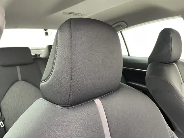 トヨタ カムリ G 岡山県 2023(令5)年 2.6万km プラチナホワイトパールマイカ 純正9インチディスプレイオーディオ(ナビ付)/【AM/FM/CarPlay/BT】/モデリスタエアロ(F/S/R)/パノラミックビューモニター/レーダークルーズコントロール/ビルトインＥＴＣ２．０/衝突軽減ブレーキ /ブラインドスポットモニター/純正アルミ/ドアバイザー/横滑り防止装置/オートLEDヘッドライト/オートハイビーム