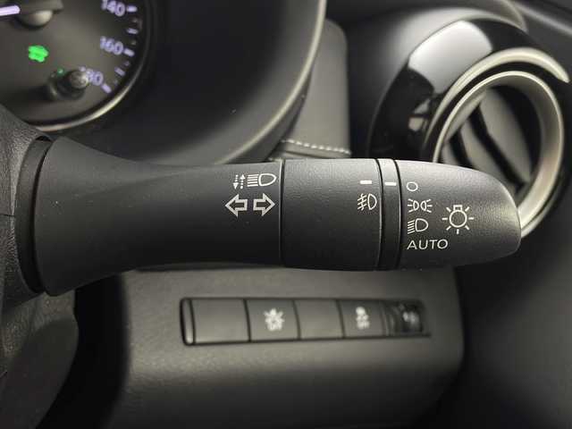 日産 キックス X 茨城県 2021(令3)年 4.7万km ブリリアントホワイトパール 純正９型ナビ　パノラミックビューモニター　衝突軽減ブレーキ　追従クルコン　ドライブレコーダー　デジタルインナーミラー　ＬＥＤライト　スマートキー　ルーフレール　プッシュスタート　ビルトインＥＴＣ