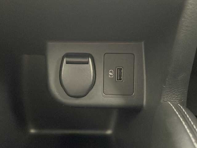 日産 キックス X 茨城県 2021(令3)年 4.7万km ブリリアントホワイトパール 純正９型ナビ　パノラミックビューモニター　衝突軽減ブレーキ　追従クルコン　ドライブレコーダー　デジタルインナーミラー　ＬＥＤライト　スマートキー　ルーフレール　プッシュスタート　ビルトインＥＴＣ