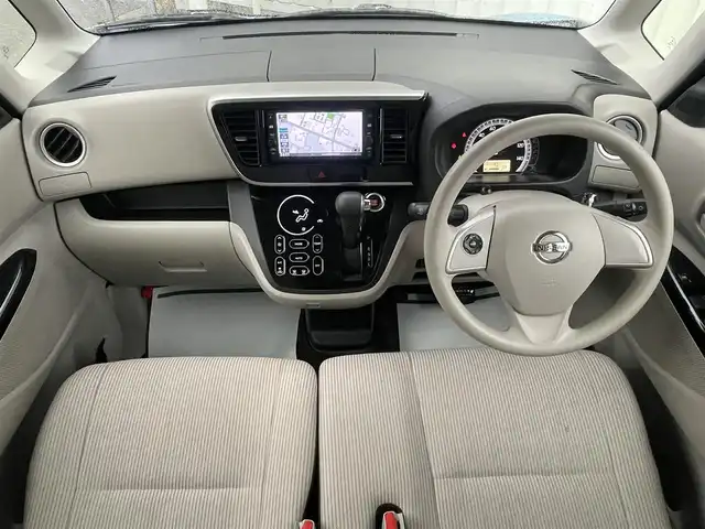 日産 デイズ ルークス X 山形県 2018(平30)年 6.4万km アイスブルー 4WD/衝突被害軽減システム/ワンオーナー/純正SDナビ/　　【CD BT フルセグ USB AUX】/アラウンドビューモニター/パワースライドドア/シートヒーター/アイドリングストップ/ステアリングスイッチ/電動格納ミラー/インテリジェントルームミラー/純正フロアマット/ドアバイザ―/インテリジェントキー/ETC