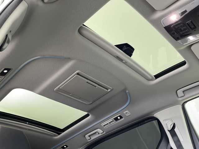 トヨタ アルファード S Cパッケージ 鹿児島県 2021(令3)年 5万km ホワイトパールクリスタルシャイン Toyota Safety Sense/純正12.1型ディスプレィオーディオ/ナビ Bluetooth DVD/フルセグTV/バックカメラ/サンルーフ/純正後席フリップダウンモニター/黒レザーシート/前席パワーシート/前席シートヒーター /両側電動スライドドア/前方ドライブレコーダー/レーダークルーズコントロール/パワーバックドア/ビルトインETC/革巻きステアリング/ステアリングヒーター/電子パーキング/LEDヘッドライト/フォグライト /オートライトコントロール/純正18インチアルミホイール/純正フロアマット/スマートキー×2/エンジンプッシュスタート/保証書/取扱説明書