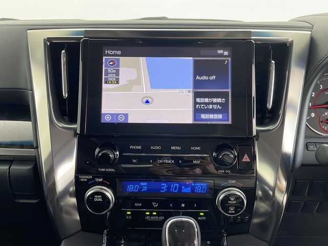 トヨタ アルファード S Cパッケージ 鹿児島県 2021(令3)年 5万km ホワイトパールクリスタルシャイン Toyota Safety Sense/純正12.1型ディスプレィオーディオ/ナビ Bluetooth DVD/フルセグTV/バックカメラ/サンルーフ/純正後席フリップダウンモニター/黒レザーシート/前席パワーシート/前席シートヒーター /両側電動スライドドア/前方ドライブレコーダー/レーダークルーズコントロール/パワーバックドア/ビルトインETC/革巻きステアリング/ステアリングヒーター/電子パーキング/LEDヘッドライト/フォグライト /オートライトコントロール/純正18インチアルミホイール/純正フロアマット/スマートキー×2/エンジンプッシュスタート/保証書/取扱説明書