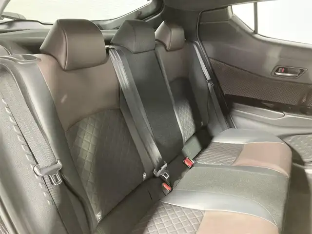 トヨタ Ｃ－ＨＲ ハイブリッド 1．8G 大阪府 2018(平30)年 3.6万km ブラックマイカ TRDエアロ シーケンシャル 純正9incナビ(フルセグ/DVD再生/Bluetooth) バックカメラ ETC 衝突軽減 レーダーC クリアランスソナー BSM トヨタセーフティセンス 前後ドラレコ