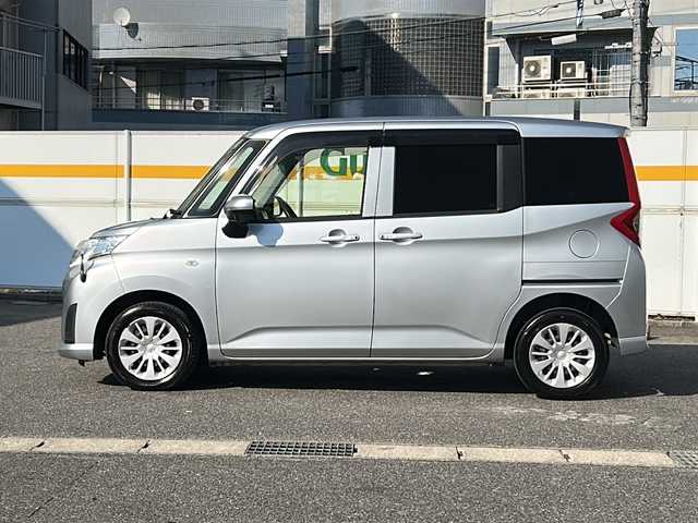 トヨタ ルーミー X 愛知県 2017(平29)年 5.7万km ブライトシルバーM /禁煙//純正HDDナビ//地デジ/CD/DVD/SD/MSV/AUX/AM/FM//バックカメラ//ビルトインETC//ドライブレコーダー//パワースライドドア//オートライト//オートリトラウィンカーミラー//アイドリングストップ//純正フロアマット//純正ドアバイザー//純正コーナーポール//スペアタイヤ//スマートキー//プッシュスタート//ディーラー記録簿//保証書//取扱説明書//スペアキー
