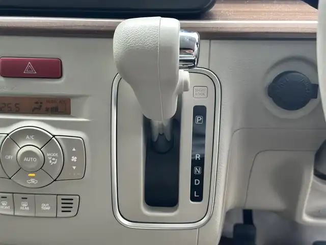 スズキ ラパン ＬＣ X 滋賀県 2023(令5)年 3.4万km フォーンベージュメタリック/アーバンブラウン 2トーン 禁煙車/純正ディスプレイオーディオ/・Bluetooth/USB//バックカメラ/ハーフレザーシート/シートヒーター/LEDヘッドライト/コーナーセンサー/レーンキープアシスト/衝突軽減ブレーキ/純正ドライブレコーダー/スマートキー/プッシュスタート/Wエアバック