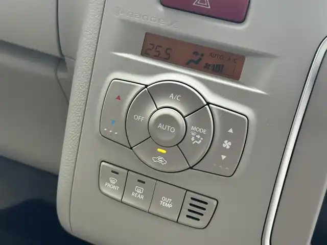 スズキ ラパン ＬＣ X 滋賀県 2023(令5)年 3.4万km フォーンベージュメタリック/アーバンブラウン 2トーン 禁煙車/純正ディスプレイオーディオ/・Bluetooth/USB//バックカメラ/ハーフレザーシート/シートヒーター/LEDヘッドライト/コーナーセンサー/レーンキープアシスト/衝突軽減ブレーキ/純正ドライブレコーダー/スマートキー/プッシュスタート/Wエアバック