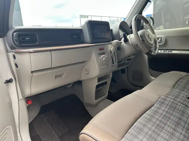 スズキ ラパン ＬＣ X 滋賀県 2023(令5)年 3.4万km フォーンベージュメタリック/アーバンブラウン 2トーン 禁煙車/純正ディスプレイオーディオ/・Bluetooth/USB//バックカメラ/ハーフレザーシート/シートヒーター/LEDヘッドライト/コーナーセンサー/レーンキープアシスト/衝突軽減ブレーキ/純正ドライブレコーダー/スマートキー/プッシュスタート/Wエアバック