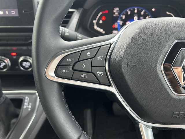 ルノー ルノー カングー ヴァリエテ 広島県 2023(令5)年 1.1万km グレー 200台限定車「ヴァリエテ」/・DANNERコラボCABANA製専用シートカバー/・マルチルーフレール/・置くだけ充電/純正ディスプレイオーディオ/（AppleCarPlay/AndroidAuto/Bluetooth）/バックカメラ/ETC/前後ドライブレコーダー/レーダークルーズコントロール/コーナーセンサー/ブラインドスポットモニター/電子パーキング/LEDヘッドライト/フォグランプ/純正フロアマット/レーンキープアシスト/オートライト/スペアキー/プッシュスタート