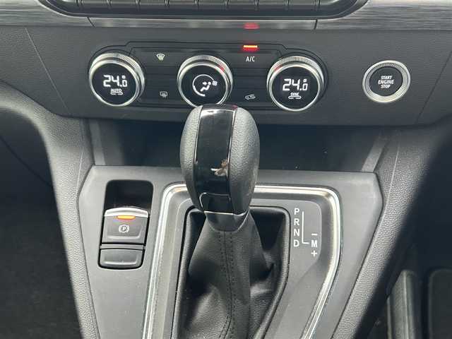 ルノー ルノー カングー ヴァリエテ 広島県 2023(令5)年 1.1万km グレー 200台限定車「ヴァリエテ」/・DANNERコラボCABANA製専用シートカバー/・マルチルーフレール/・置くだけ充電/純正ディスプレイオーディオ/（AppleCarPlay/AndroidAuto/Bluetooth）/バックカメラ/ETC/前後ドライブレコーダー/レーダークルーズコントロール/コーナーセンサー/ブラインドスポットモニター/電子パーキング/LEDヘッドライト/フォグランプ/純正フロアマット/レーンキープアシスト/オートライト/スペアキー/プッシュスタート