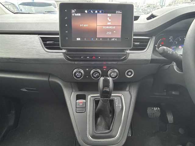 ルノー ルノー カングー ヴァリエテ 広島県 2023(令5)年 1.1万km グレー 200台限定車「ヴァリエテ」/・DANNERコラボCABANA製専用シートカバー/・マルチルーフレール/・置くだけ充電/純正ディスプレイオーディオ/（AppleCarPlay/AndroidAuto/Bluetooth）/バックカメラ/ETC/前後ドライブレコーダー/レーダークルーズコントロール/コーナーセンサー/ブラインドスポットモニター/電子パーキング/LEDヘッドライト/フォグランプ/純正フロアマット/レーンキープアシスト/オートライト/スペアキー/プッシュスタート