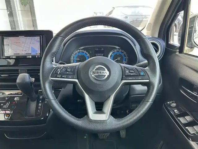 日産 デイズ HWS X プロパイロットED 静岡県 2019(令1)年 5.4万km アッシュブラウン/ソーダブルー ２トーン/エマージェンシーブレーキ/車線逸脱警報機能/車線逸脱防止支援/プロパイロット/パイオニア楽ナビ/ＤＶＤ再生/フルセグＴＶ/全周囲カメラ/ＥＴＣ/ＬＥＤヘッドライト/フォグランプ/オートハイビーム/純正フロアマット/純正１４ＡＷ