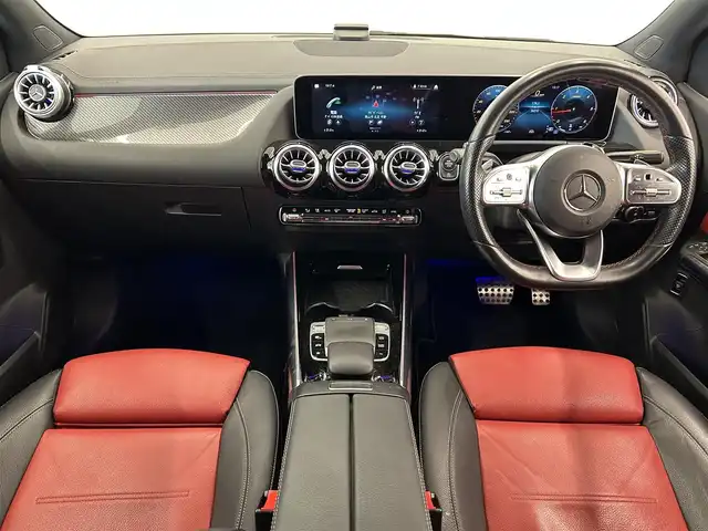 メルセデス・ベンツ Ｂ２００ｄ AMGライン 岡山県 2019(令1)年 3.7万km デジタルホワイト レザーエクスクルーシブパッケージ/・2トーン本革シート（赤黒）/・64色アンビエントライト/ナビゲーションパッケージ/レーダーセーフティーパッケージ/リアカメラ/パーキングアシスト/LEDヘッドライト/AHB/オートライト/パワーシート/シートヒーター/ACC/SOSコールシステム/ESP/アクティブステアリングアシスト/ドラレコ（F/R）/道路標識アシスト/アクティブレーンキーピングアシスト/アクティブブレーキアシスト/BSA/レーンチェンジアシスト/アテンションアシスト