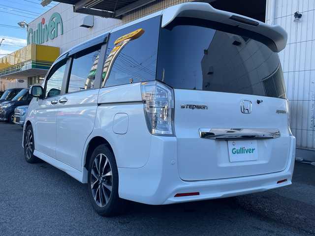 ホンダ ステップワゴン スパーダ Z クールスピリット 神奈川県 2015(平27)年 6.3万km ホワイトオーキッドパール Bluetooth/純正ナビ、TV/バックカメラ/両側パワースライドドア/ステアリングリモコン/ビルトインETC/純正マット＆バイザー/オートライト/スペアキー/保証書、取説