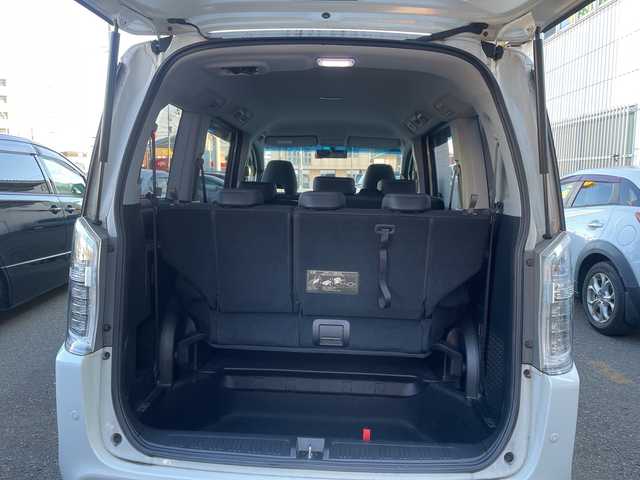 ホンダ ステップワゴン スパーダ Z クールスピリット 神奈川県 2015(平27)年 6.3万km ホワイトオーキッドパール Bluetooth/純正ナビ、TV/バックカメラ/両側パワースライドドア/ステアリングリモコン/ビルトインETC/純正マット＆バイザー/オートライト/スペアキー/保証書、取説